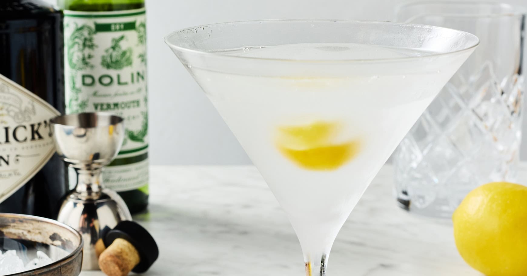 Classic and Classy: How to Make a Perfect Martini with Just 2 Ingredients